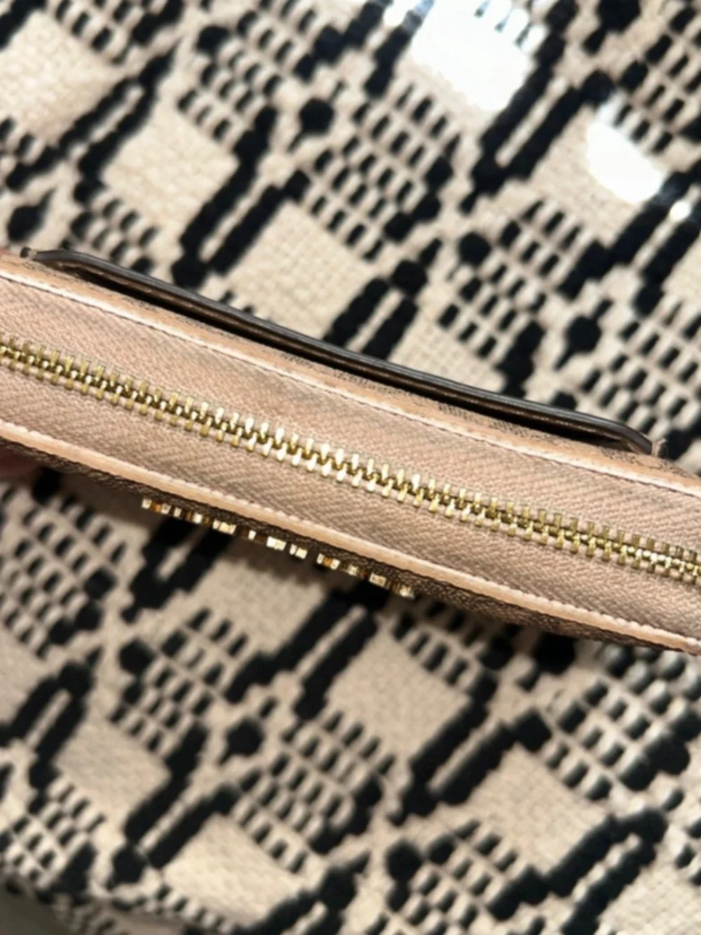 Michael kors wallet
